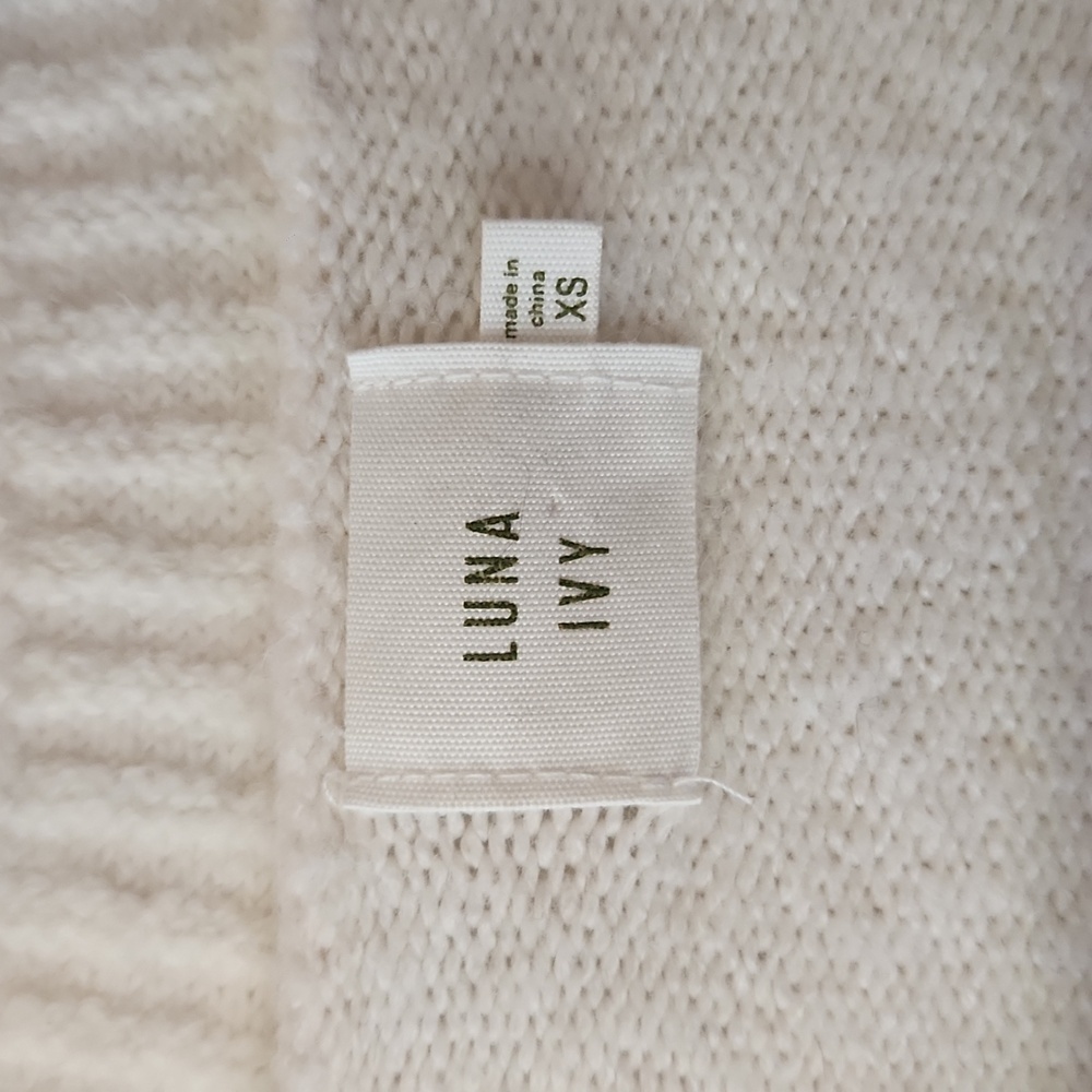 Luna Ivy White/Cream Cardigan with Black Bow Accents, Size Xs - Picture 3 of 11